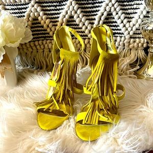 Madden Girl 7.5 fringe heel